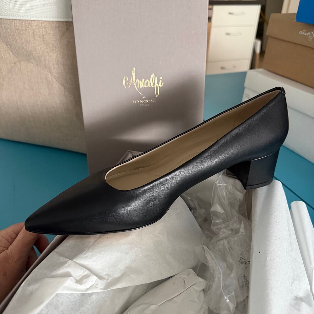 Amalfi by Rangoni 10.5 Paco Leather Pump - Picture 2 of 5